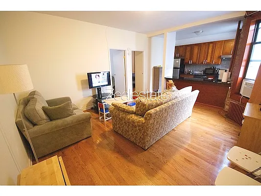 Rented by ZealEstate Group Inc | media 42