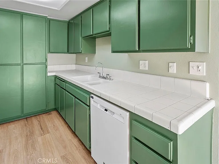 15000 Halldale Ave #213 — Photo 5