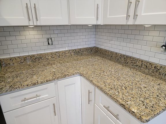 Updated Kitchen and Appliances