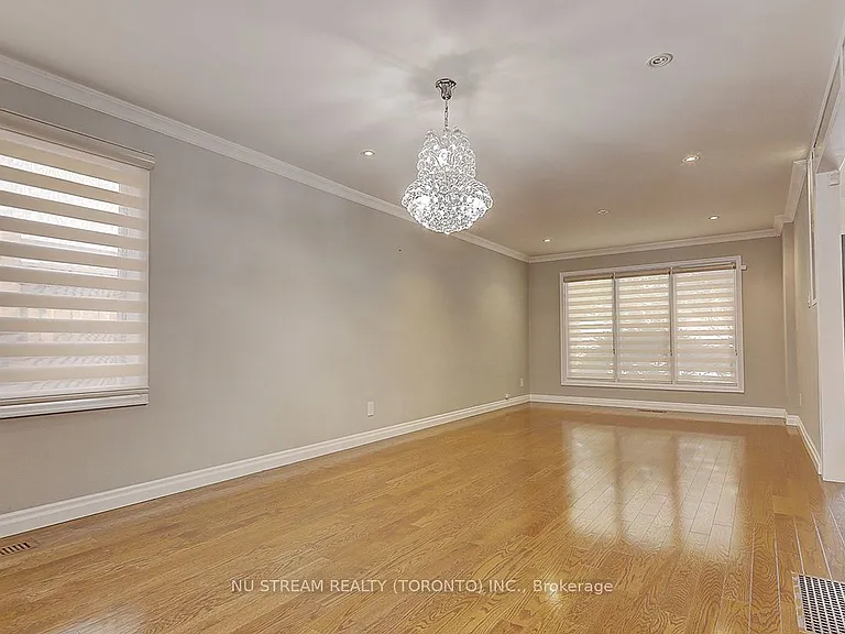 47 Hemingway Cres — Photo 8