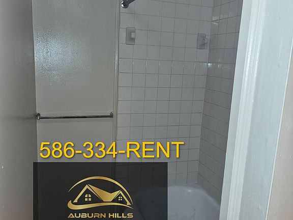 5th image of 190 Augusta Ave APT 1