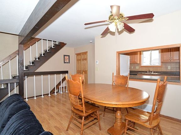 3rd image of W163N11461 Windsor Ct