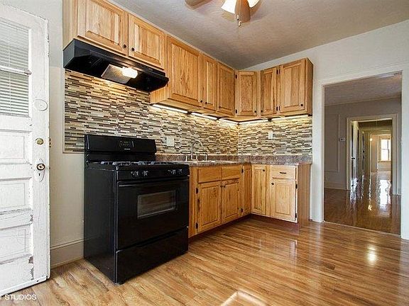 Model kitchen