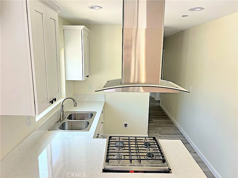 6900 Oso Ave — Photo 13