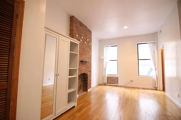 Rented by Guidance Realty Corp. | media 21