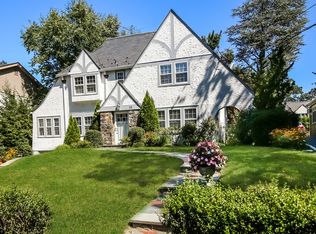 25 Mount Joy Ave, Scarsdale, NY 10583