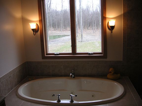 4th image of 129 Stella Dr