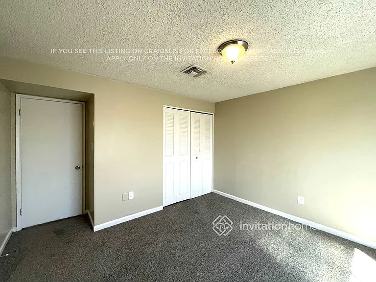 5540 W Berkeley Rd — Photo 6