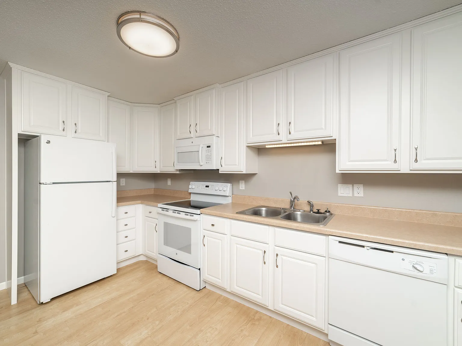 South Meadows — Photo 2