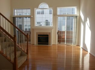 6005 Riddle Wk, Alexandria, VA 22312