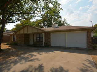 1140 S Timberline Dr, Fort Worth, TX 76126