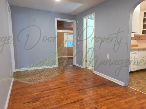 630 N Pleasant St, Independence, MO 64050