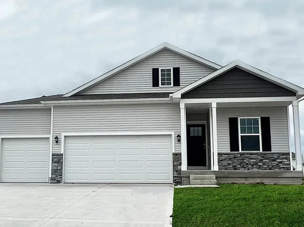 15111 Ironwood Ln, Grimes, IA 50111