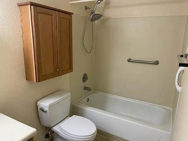 609 S 222nd St #101 — Photo 13