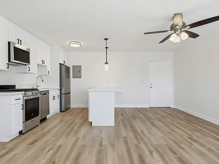 2675 Arlington Ave & 3105 W 27th St — Photo 10