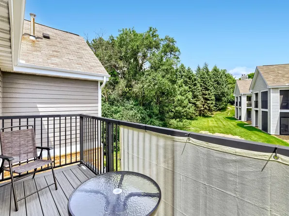 6010 Chasewood Pkwy APT 206, Minnetonka, MN 55343