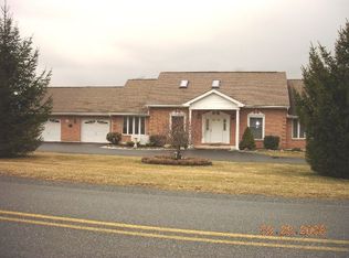174 Regency Ln, Brodheadsville, PA 18322