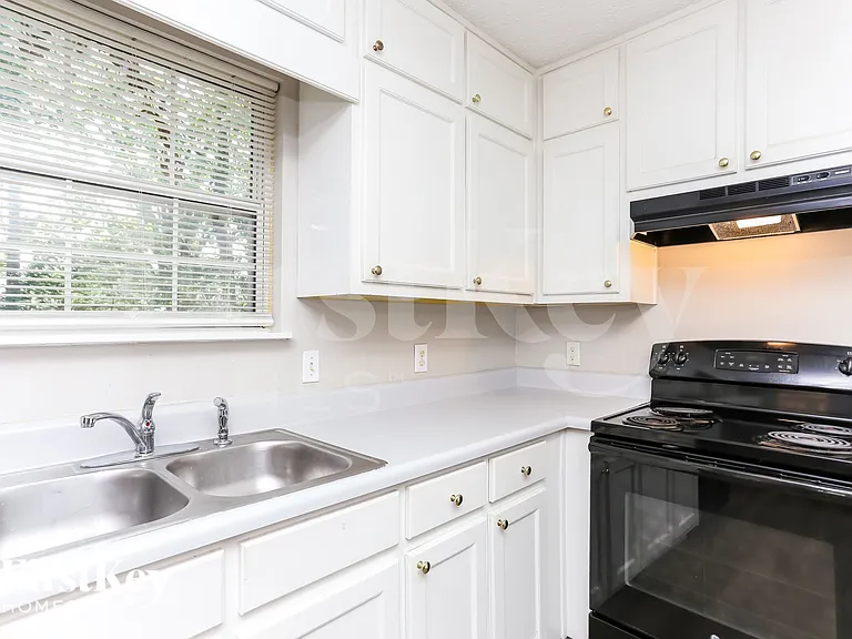 1270 Summit Point Ln — Photo 7