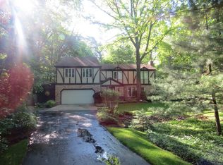 6110 Sturgeon Creek Pkwy, Midland, MI 48640