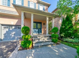 1479 Liverpool St, Oakville, ON L6M 4N6