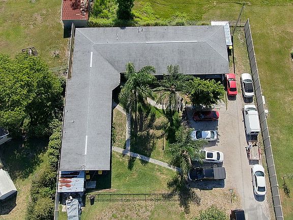 2nd image of 1 Wydine Dr