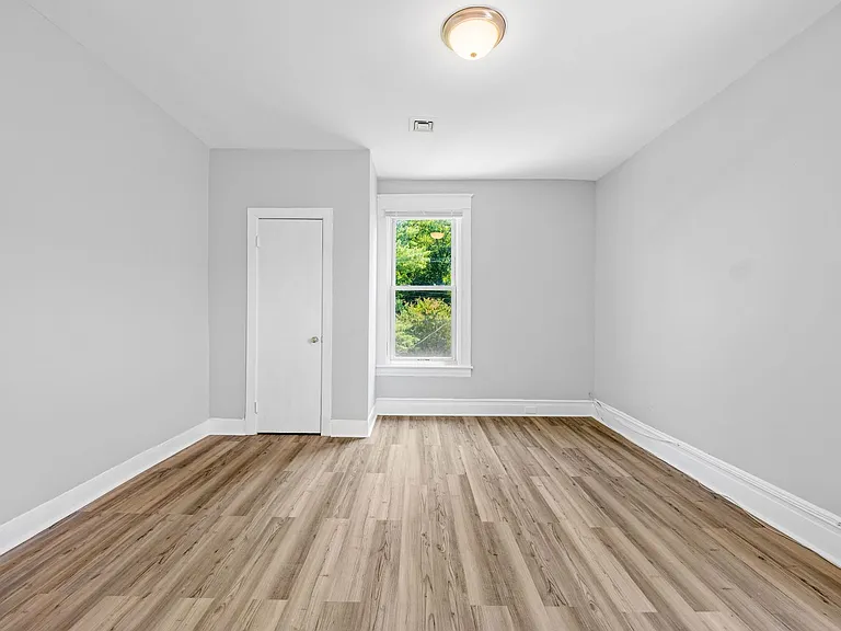 3415 Enslow Ave — Photo 8