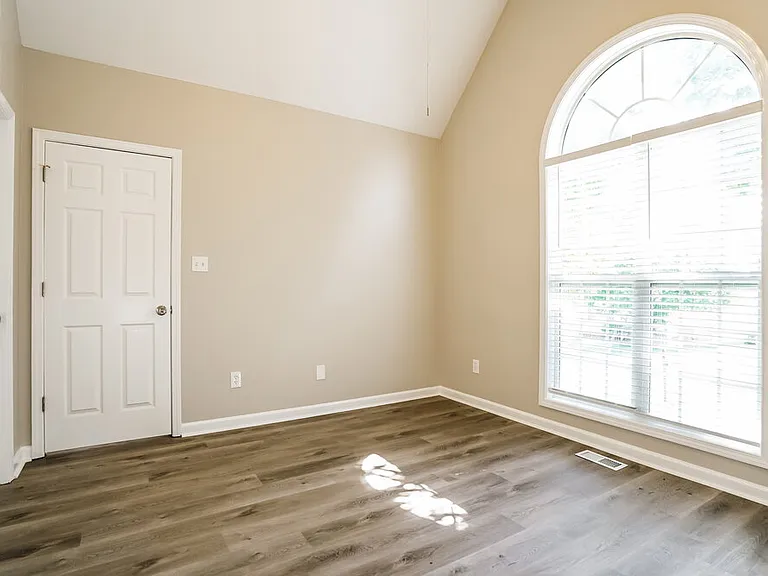 4909 Windblown Ct — Photo 11