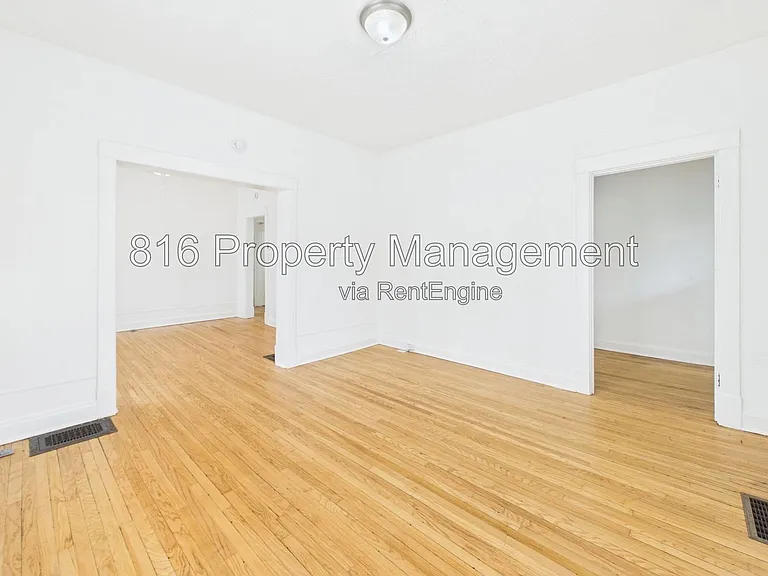 4008 Charlotte St #1 — Photo 5
