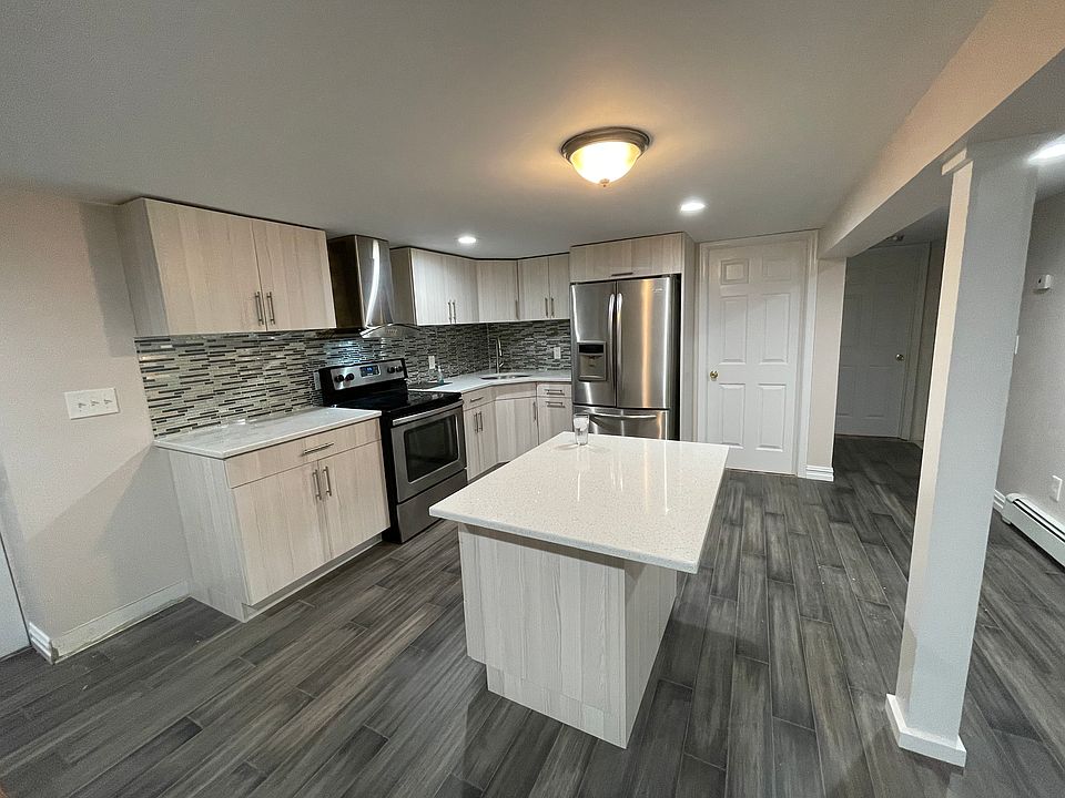 1st image of 137 Richmond Ave