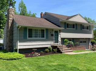 16 Brookdale Rd, Cranford, NJ 07016