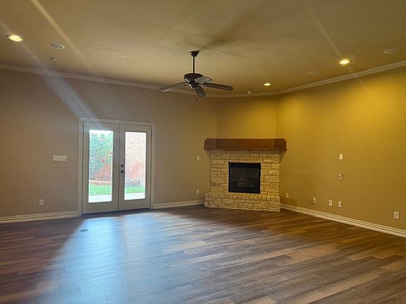 3rd image of 107 Mockingbird Ln APT 105