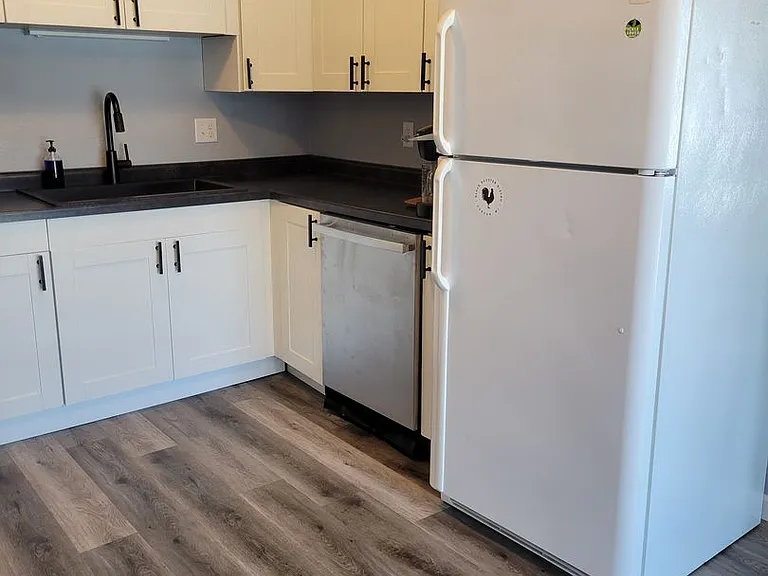 1636 Pinewood Ln — Photo 11