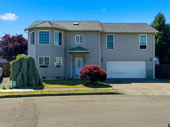 69 Oakway Pl, Lebanon, OR 97355