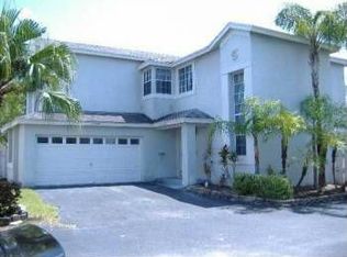 10725 Lago Welleby Dr, Sunrise, FL 33351