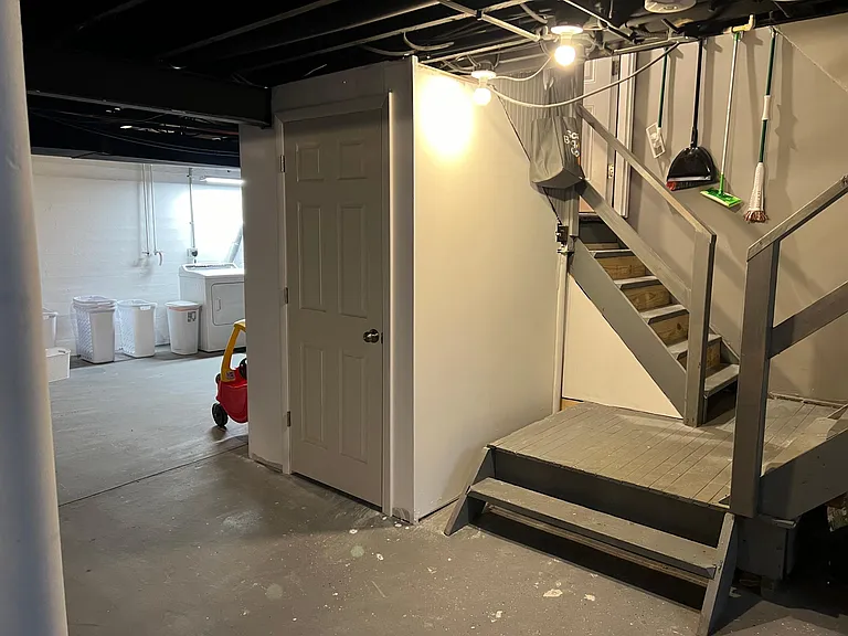 2029 Wanda Ave #1 — Photo 32