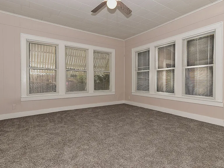 3814 Roberts St — Photo 21