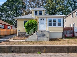19 Hillis Rd, Hyde Park, MA 02136