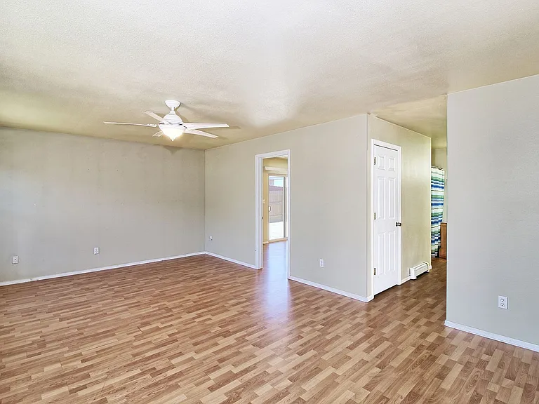 850 Henry Cir — Photo 23