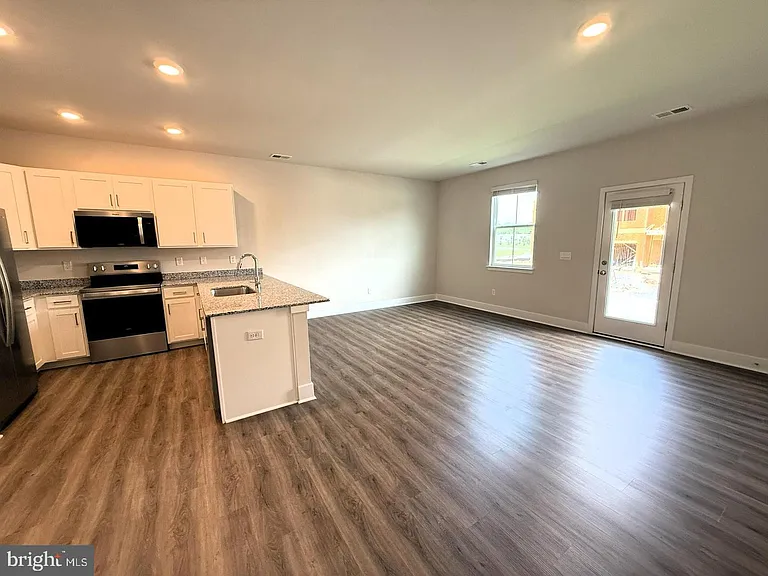 117 Nootka Way — Photo 5