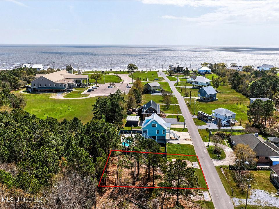 1st image of 148 Vacation Ln