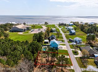 148 Vacation Ln, Waveland, MS 39576