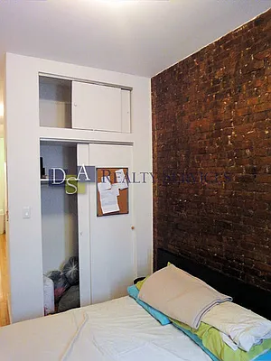 Rented by DSA Realty | media 37