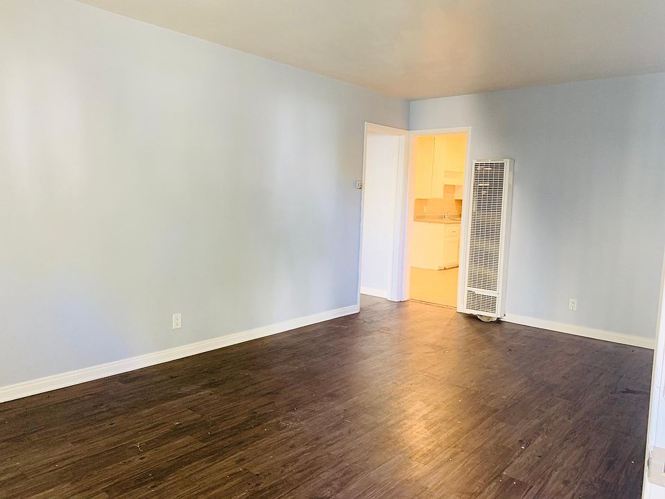 1st image of 4566 N Banner Dr APT 2