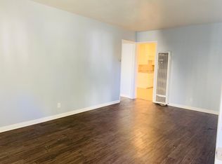 4566 N Banner Dr APT 2, Long Beach, CA 90807