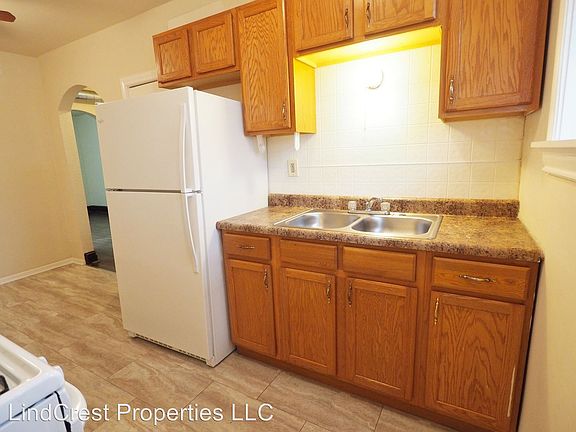 2nd image of 4240 Neosho St APT 101