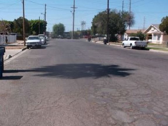 Exterior Neighborhood (street photo)