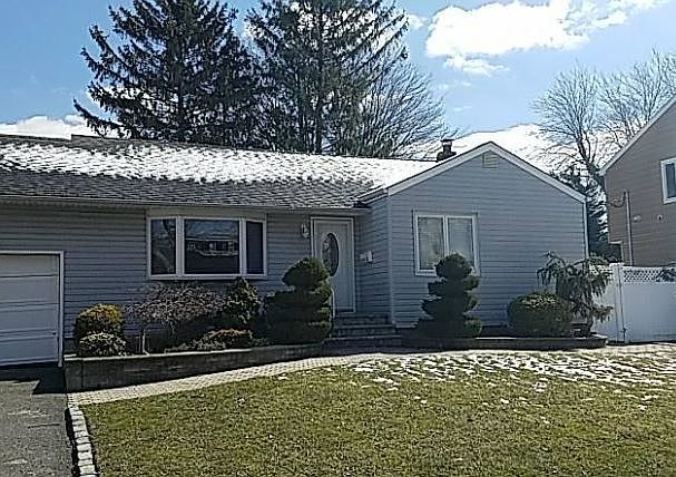 1st image of 12 Gail Dr