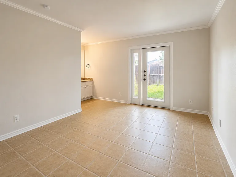 13818 George Rd — Photo 13