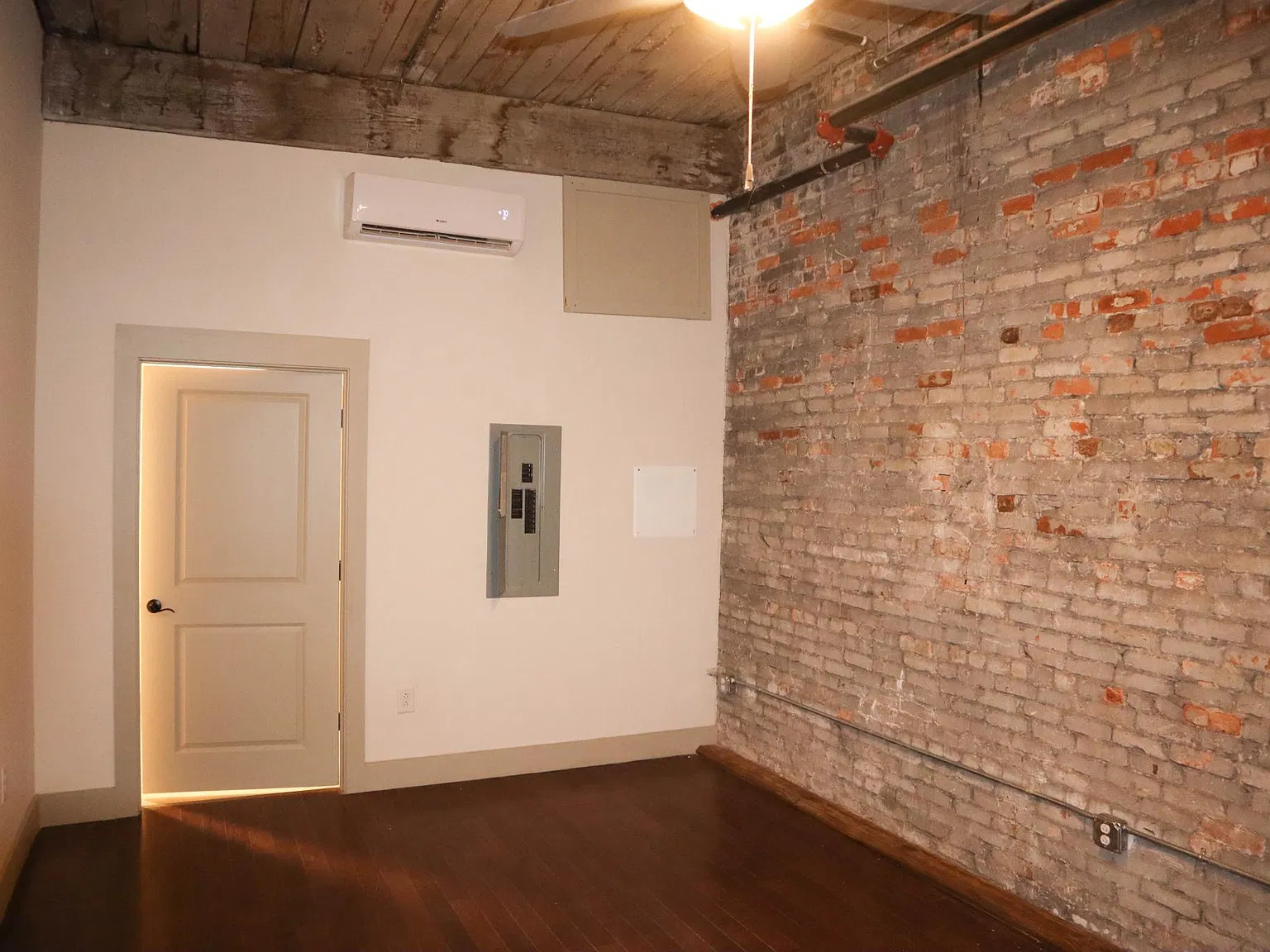 Studio, 400 sqft, $800 — Photo 3