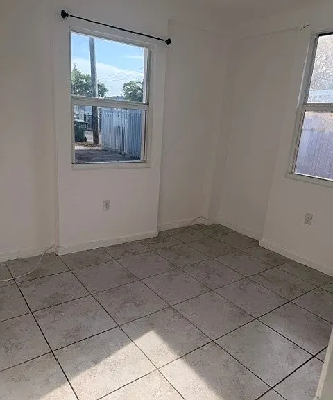 3020 NW 66th St — Photo 2